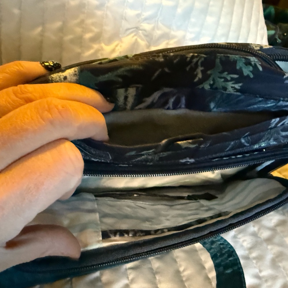 Lug Crossbody Bag in Blue and Green - Picture 4 of 7